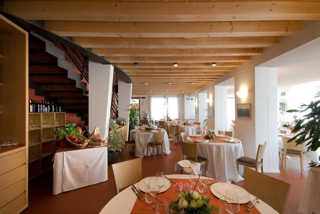 Hotel Borgo Ronchetto Salgareda Exterior foto